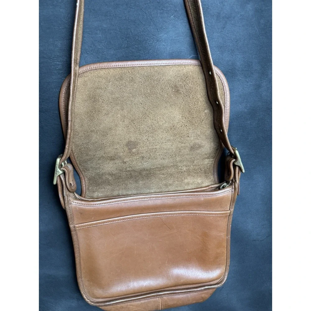 Vintage 90s Coach Patricia's Legacy 9951 Tan Leather Flap Crossbody Saddle Bag